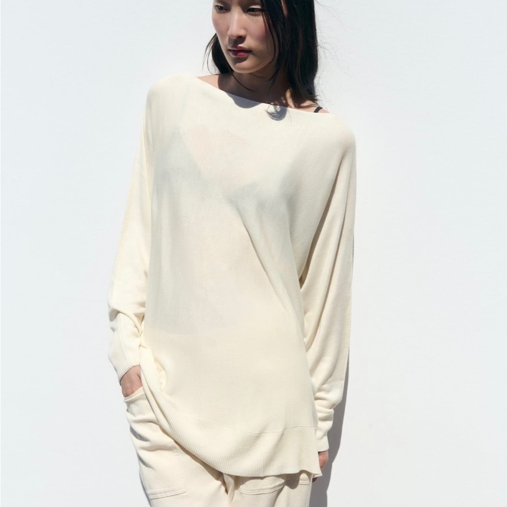 ZARA SWEATER. Size S.